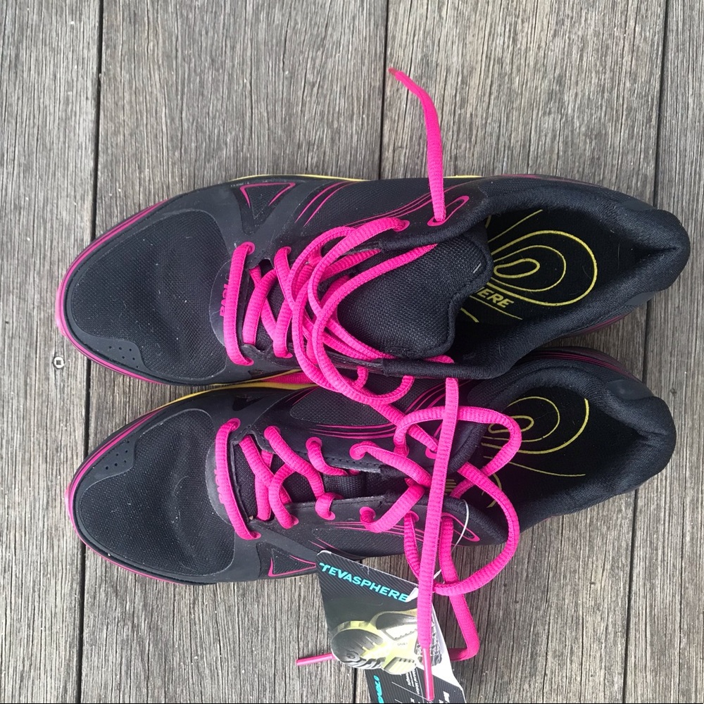 teva running shoes